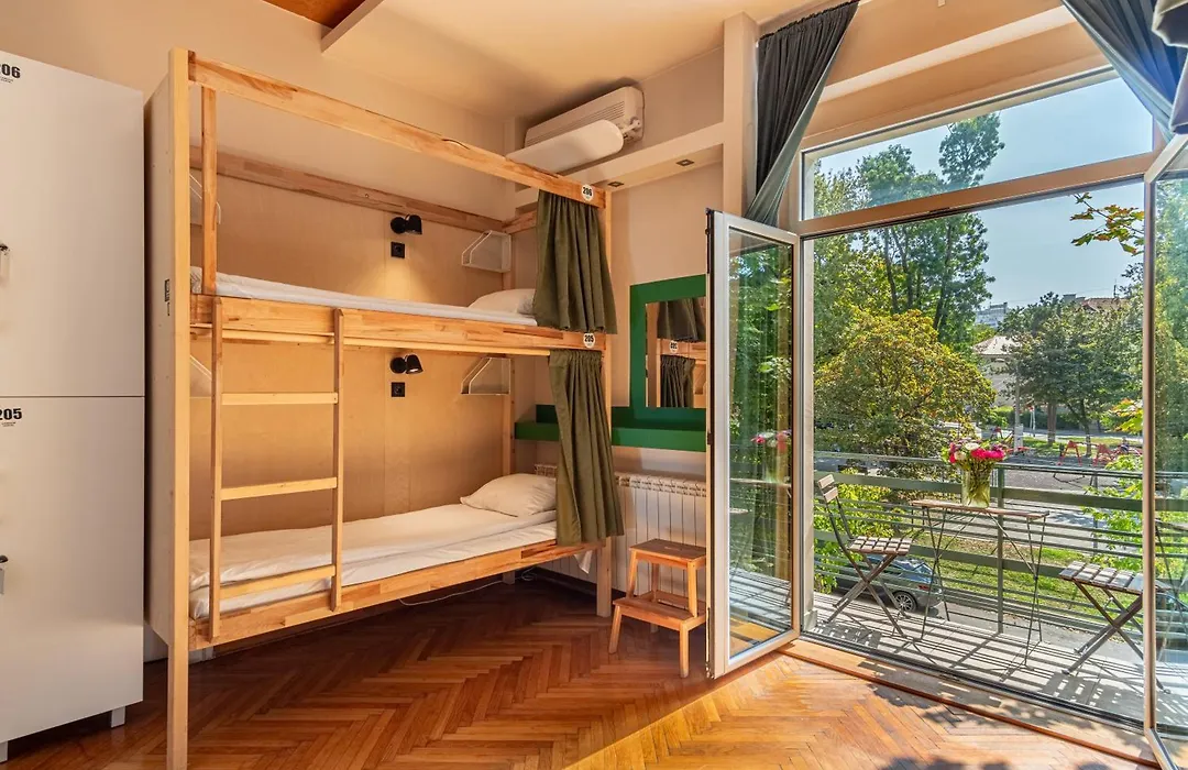 Cabbage Hostel-1